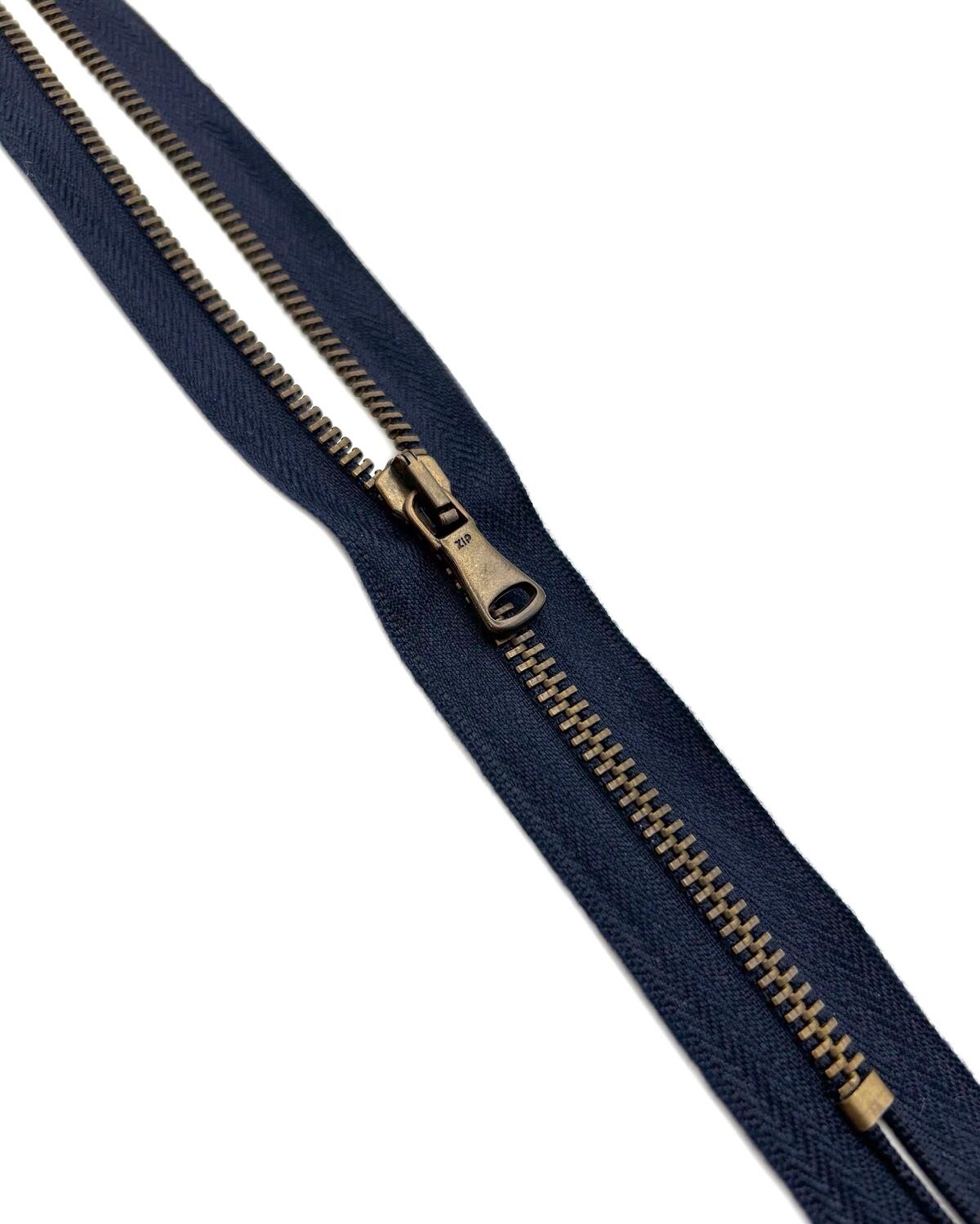 Молния металлическая, длина 25 см, неразъёмная, Т5, звено: бронза, тесьма: тёмно-синий, арт.: И525767 — фурнитура для шитья в СПб | Ткани Италии