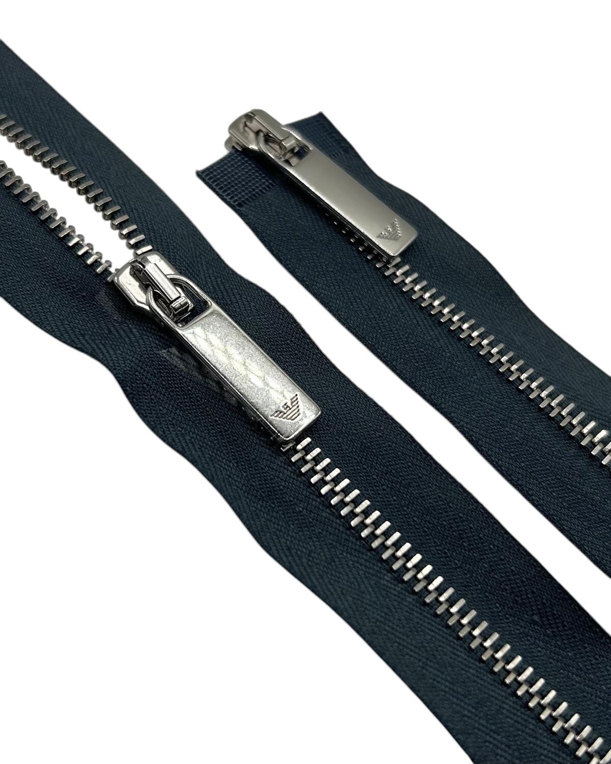 Молния металлическая ARMANI, длина 54 см, разъёмная, двухзамковая, Т5, звено: никель тёмный, тесьма: сине-зелёный — фурнитура для шитья в СПб | Ткани Италии